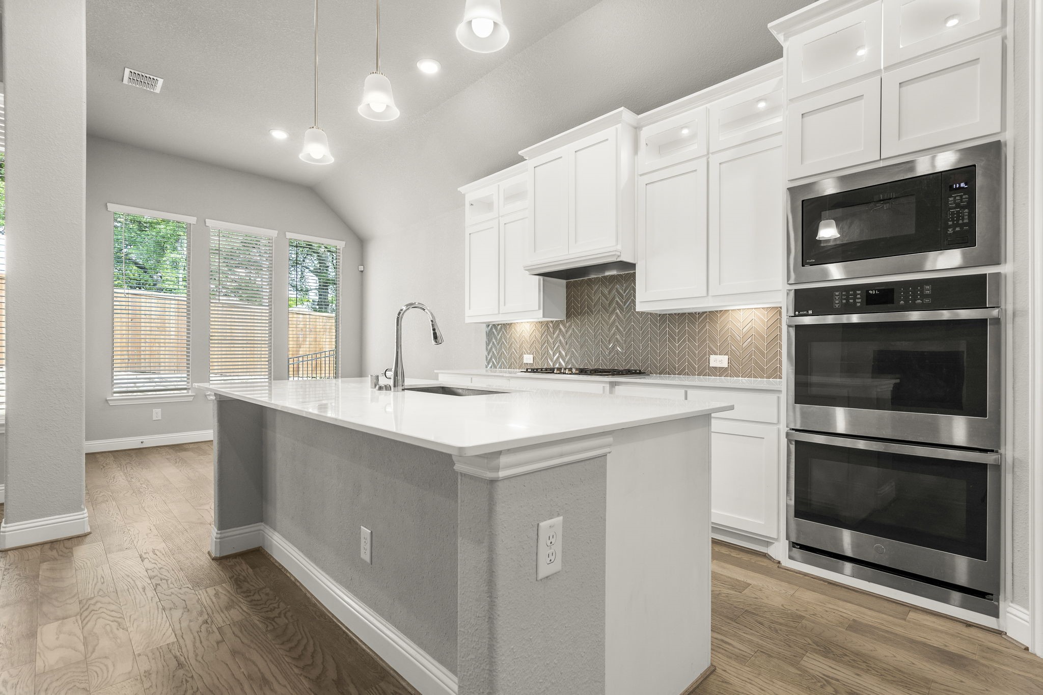 2206 Christopher Lane Euless TX 76040