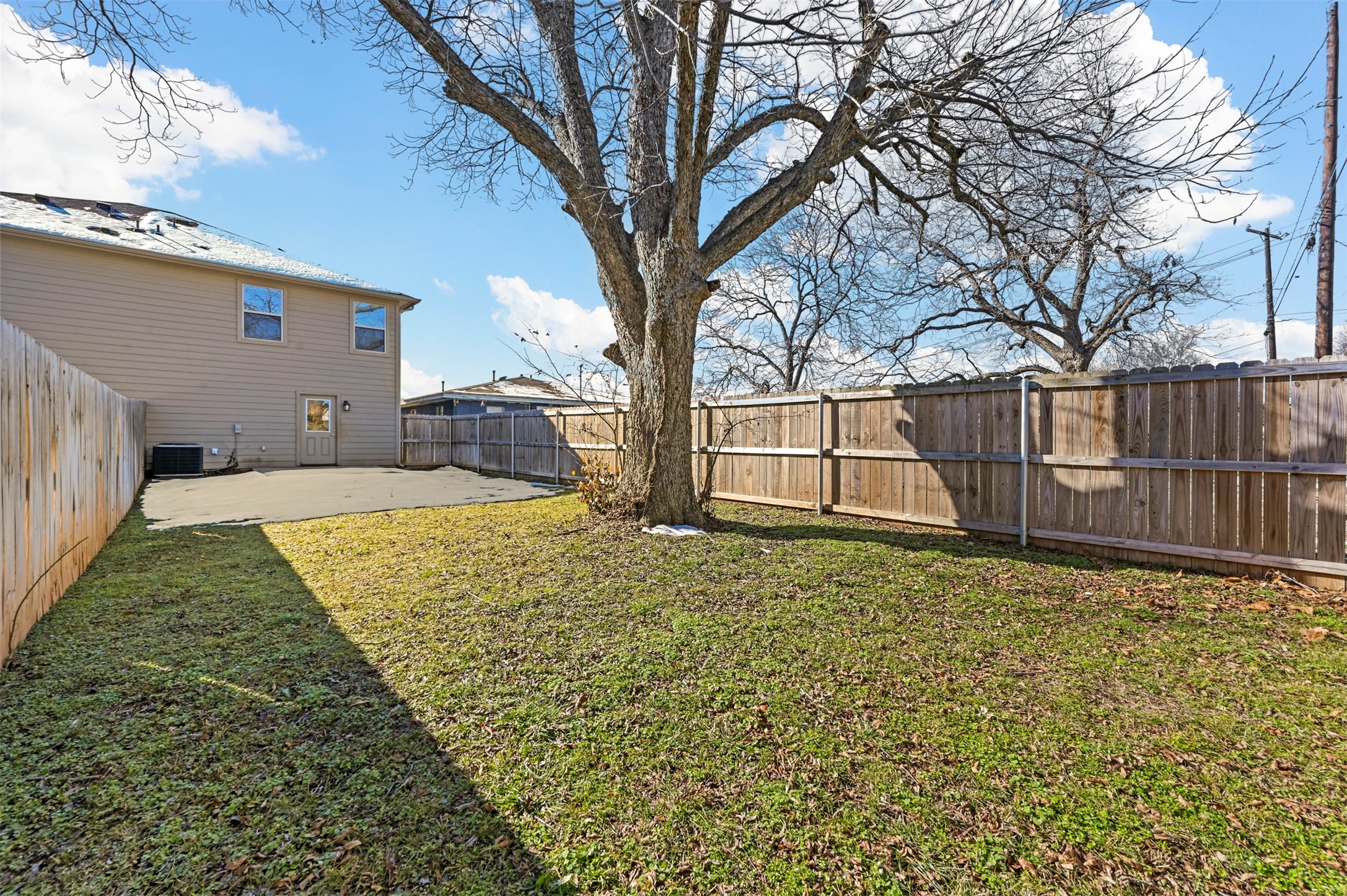 727 W Johnson Street Denison TX 75020