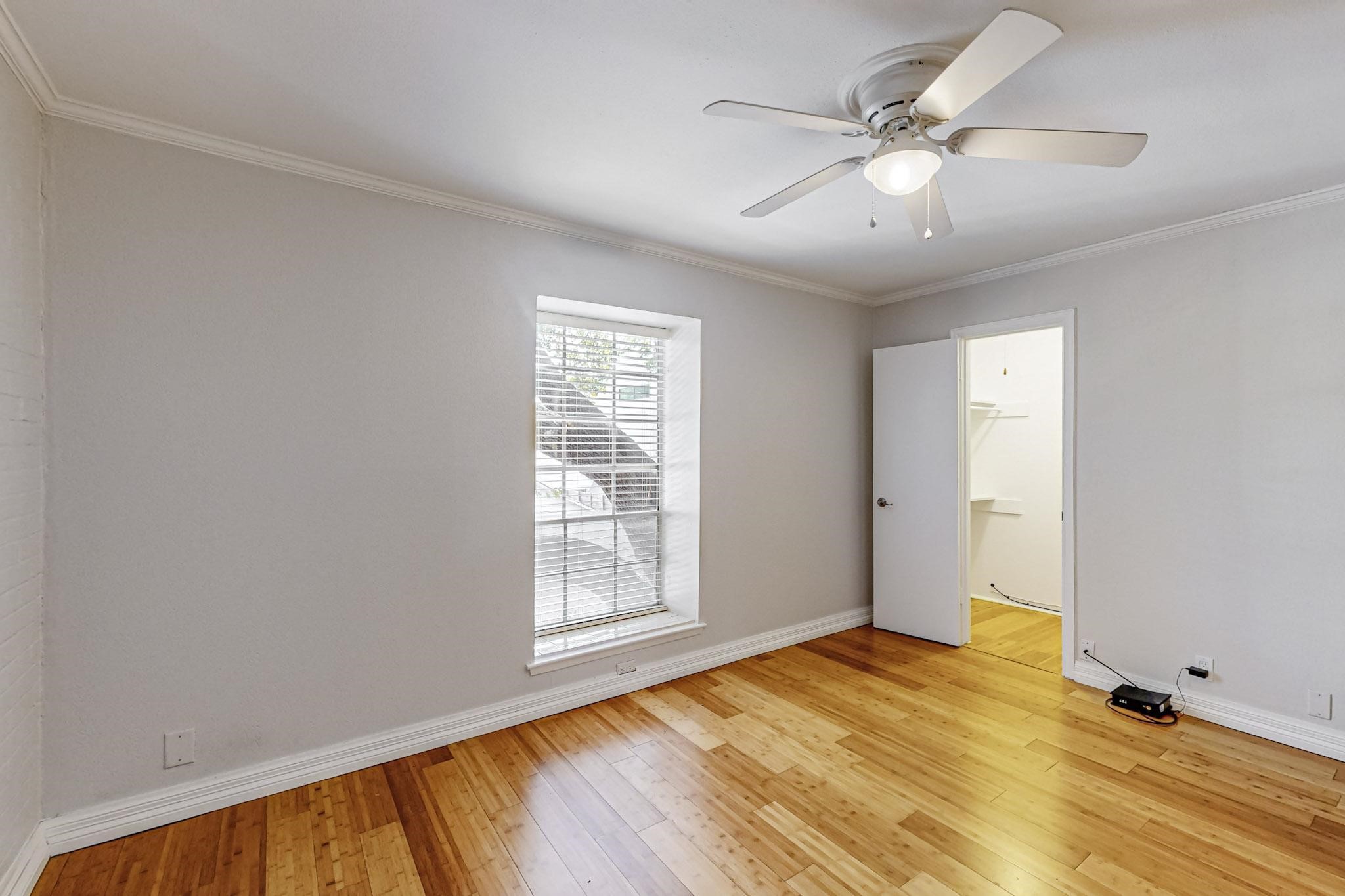 5220 Fleetwood Oaks Avenue Dallas TX 75235