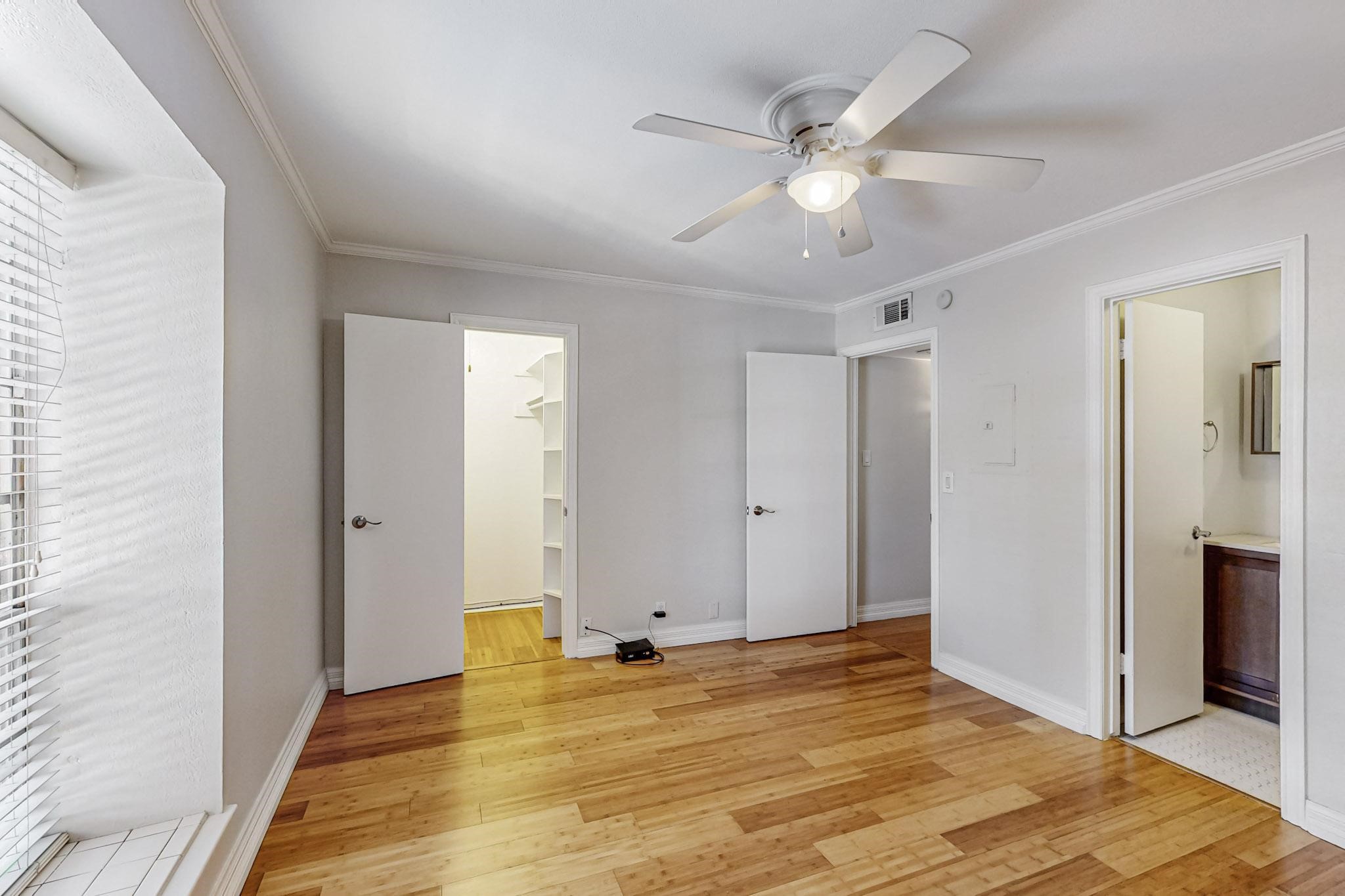 5220 Fleetwood Oaks Avenue Dallas TX 75235