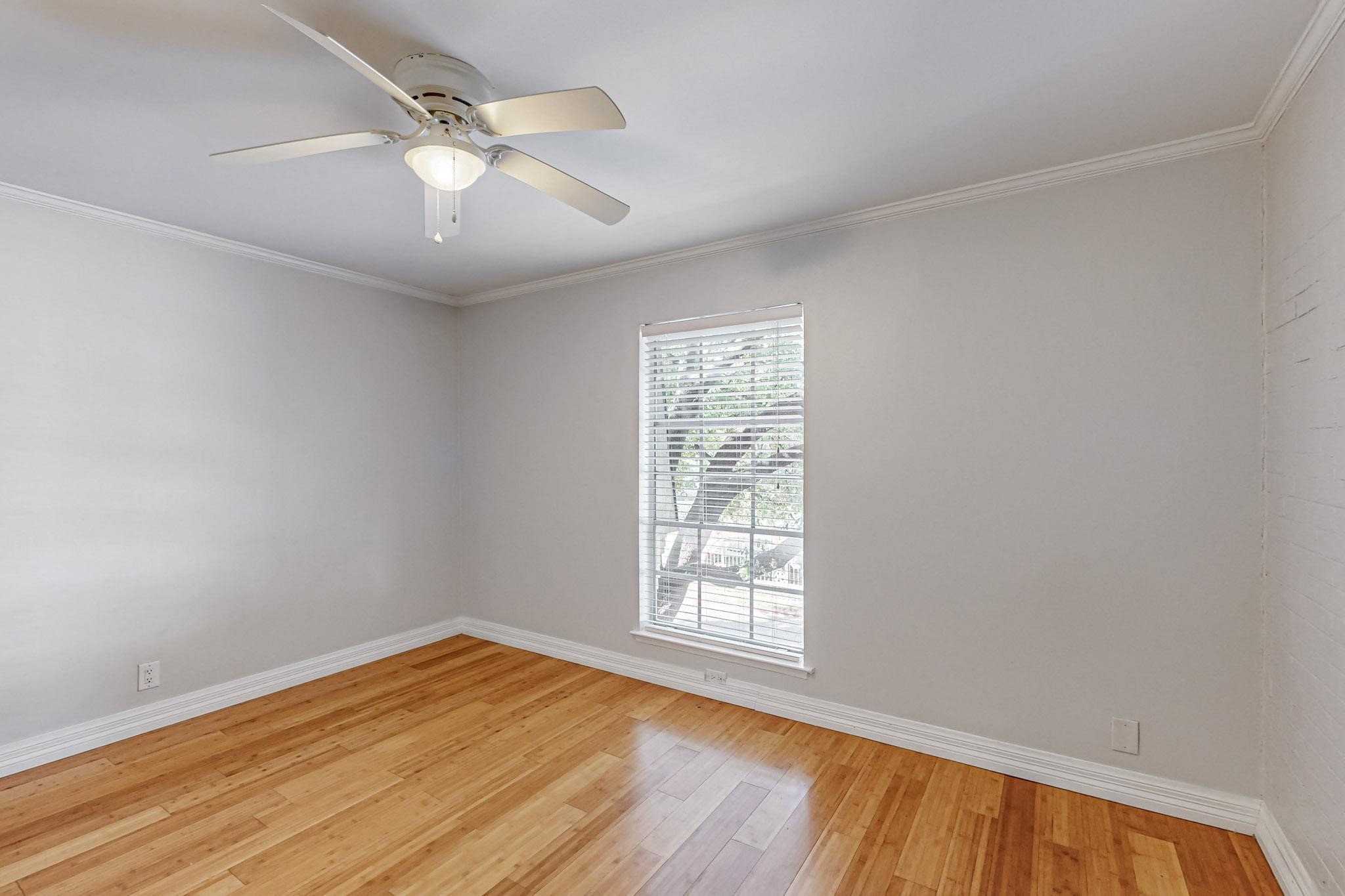 5220 Fleetwood Oaks Avenue Dallas TX 75235