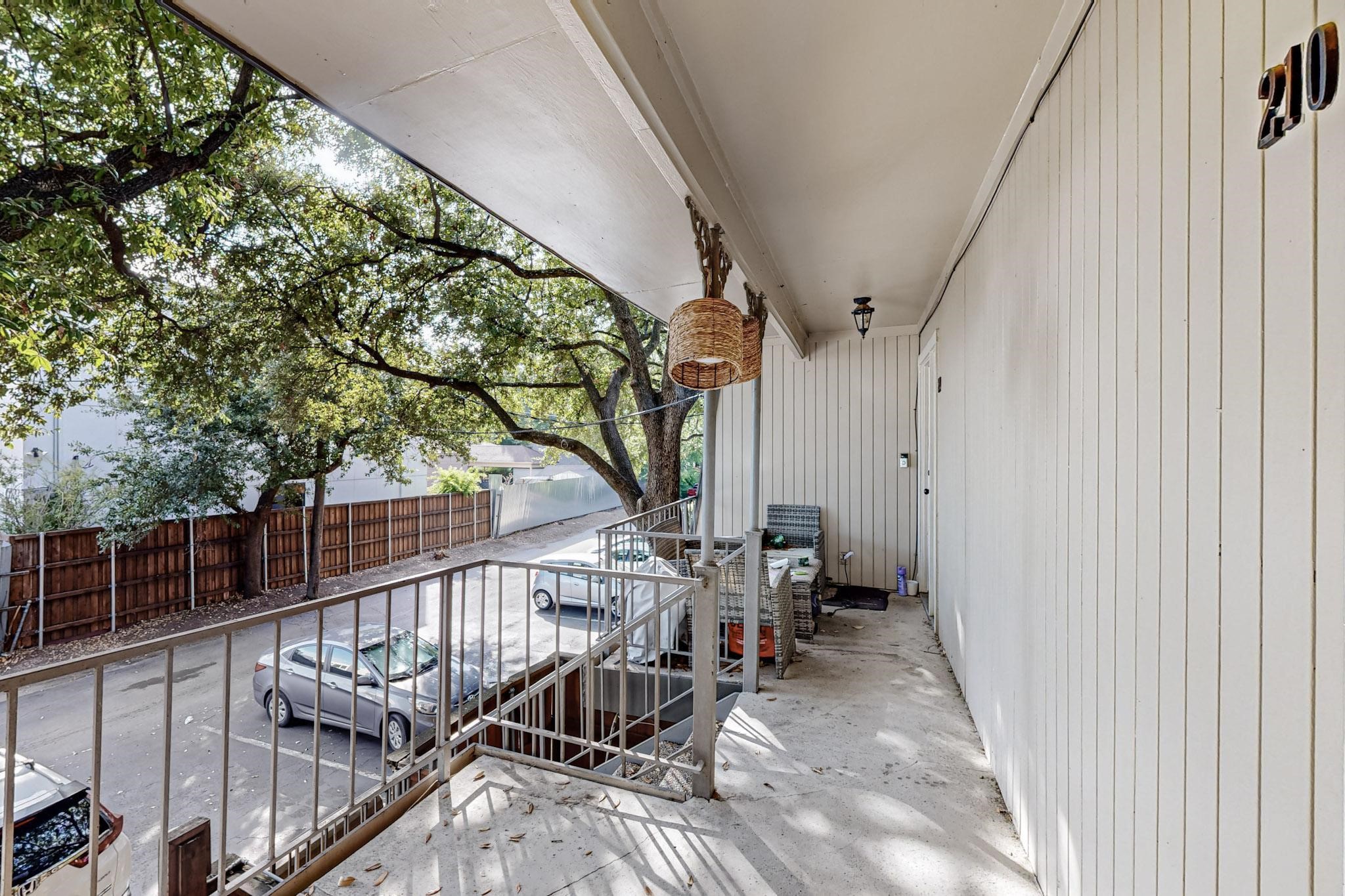 5220 Fleetwood Oaks Avenue Dallas TX 75235