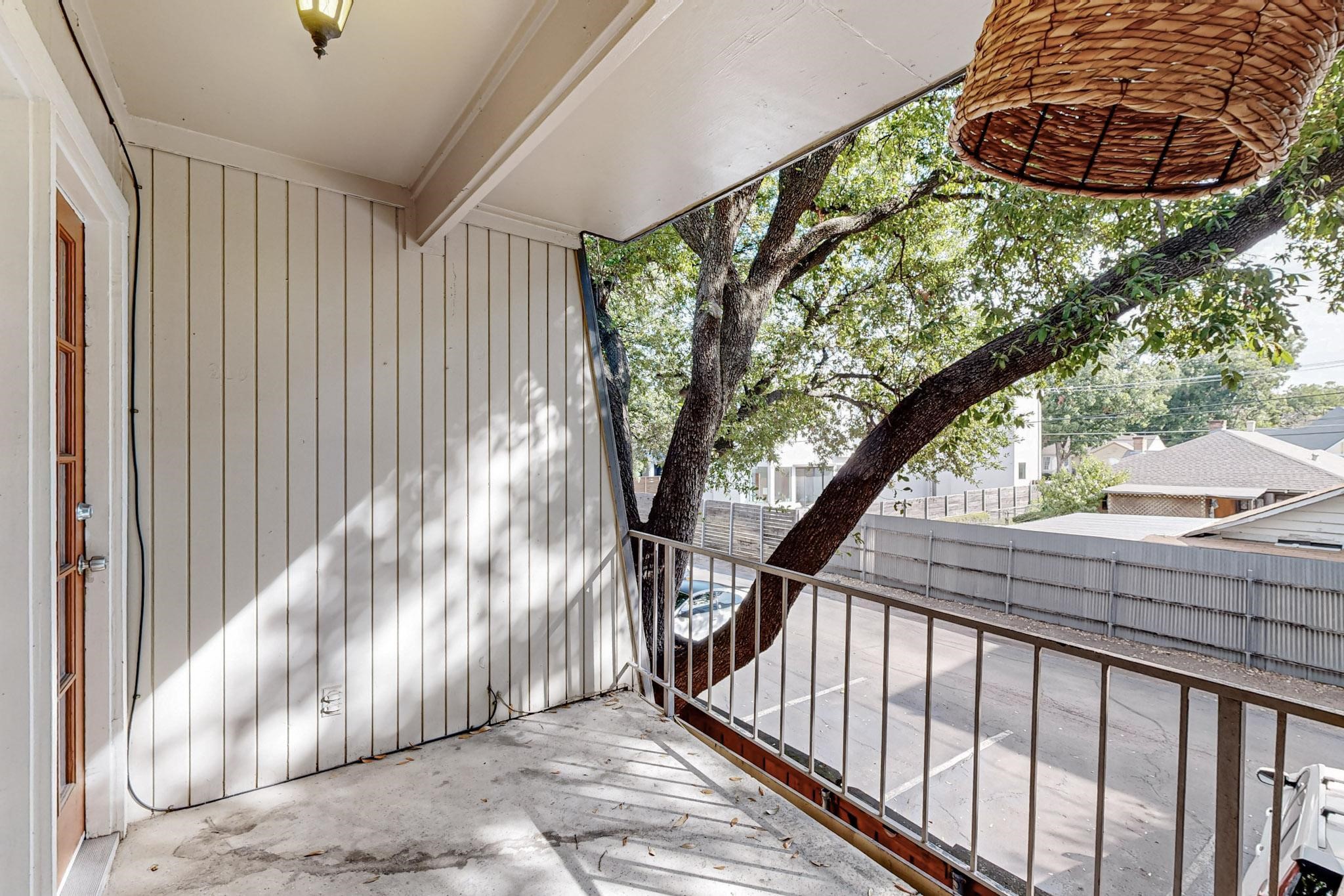 5220 Fleetwood Oaks Avenue Dallas TX 75235