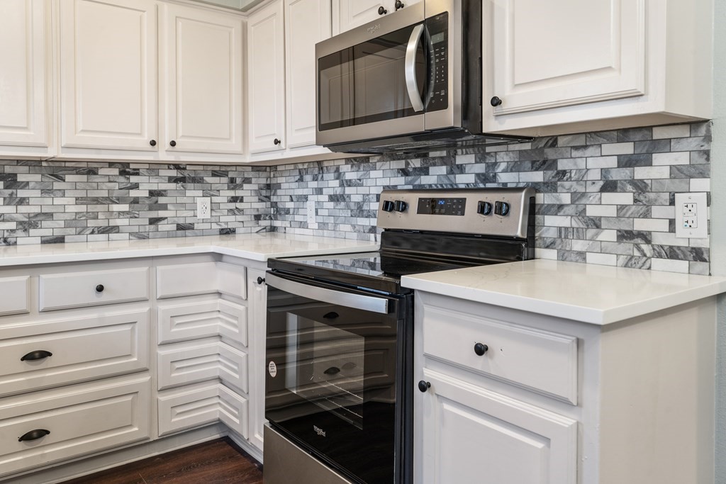 208 N Coleman Street Mabank TX 75147