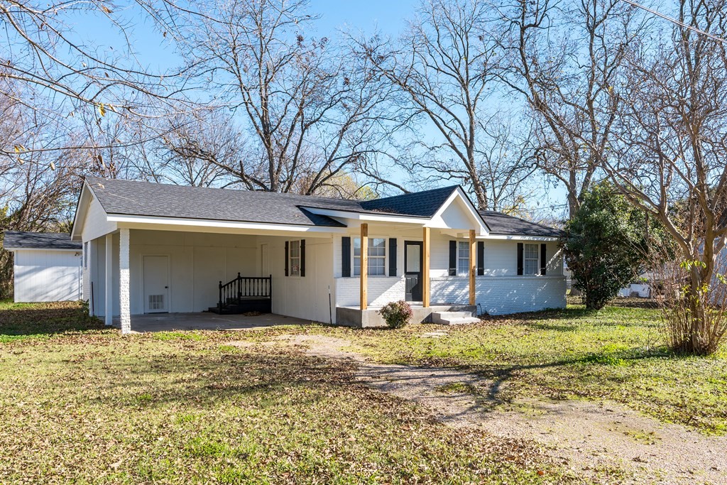 208 N Coleman Street Mabank TX 75147