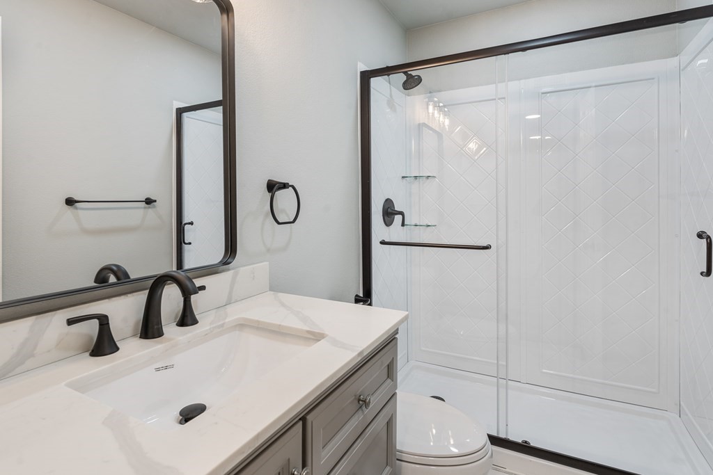 208 N Coleman Street Mabank TX 75147