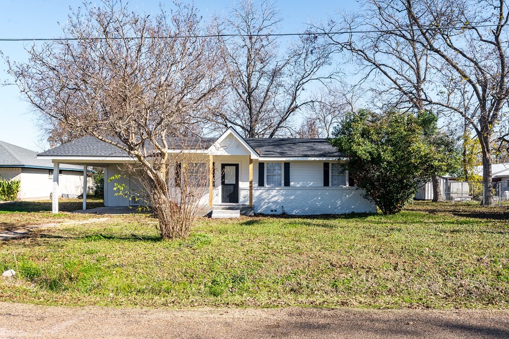 208 N Coleman Street Mabank TX 75147