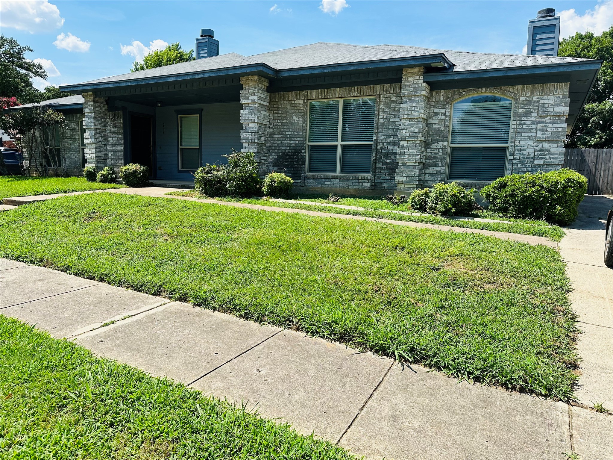2305 Dalewood Lane Bedford TX 76022