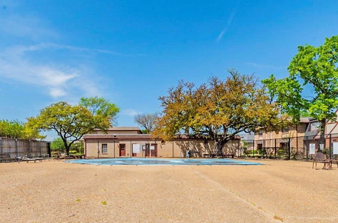 1821 E Grauwyler Road Irving TX 75061