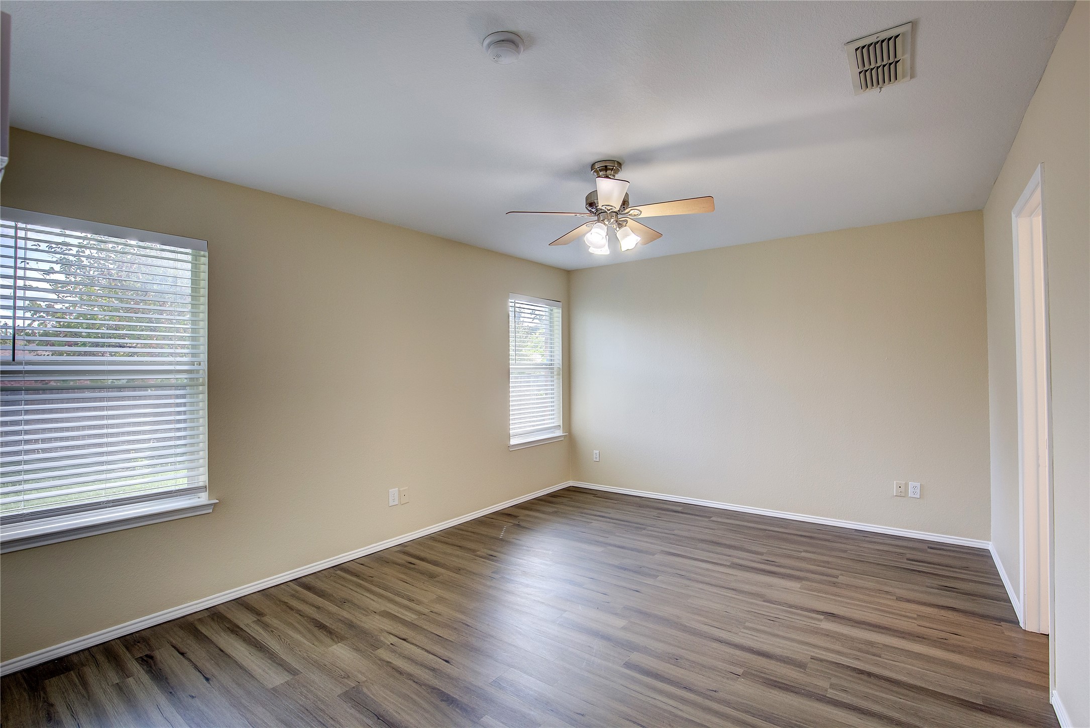 140 Flyaway Lane Fort Worth TX 76120