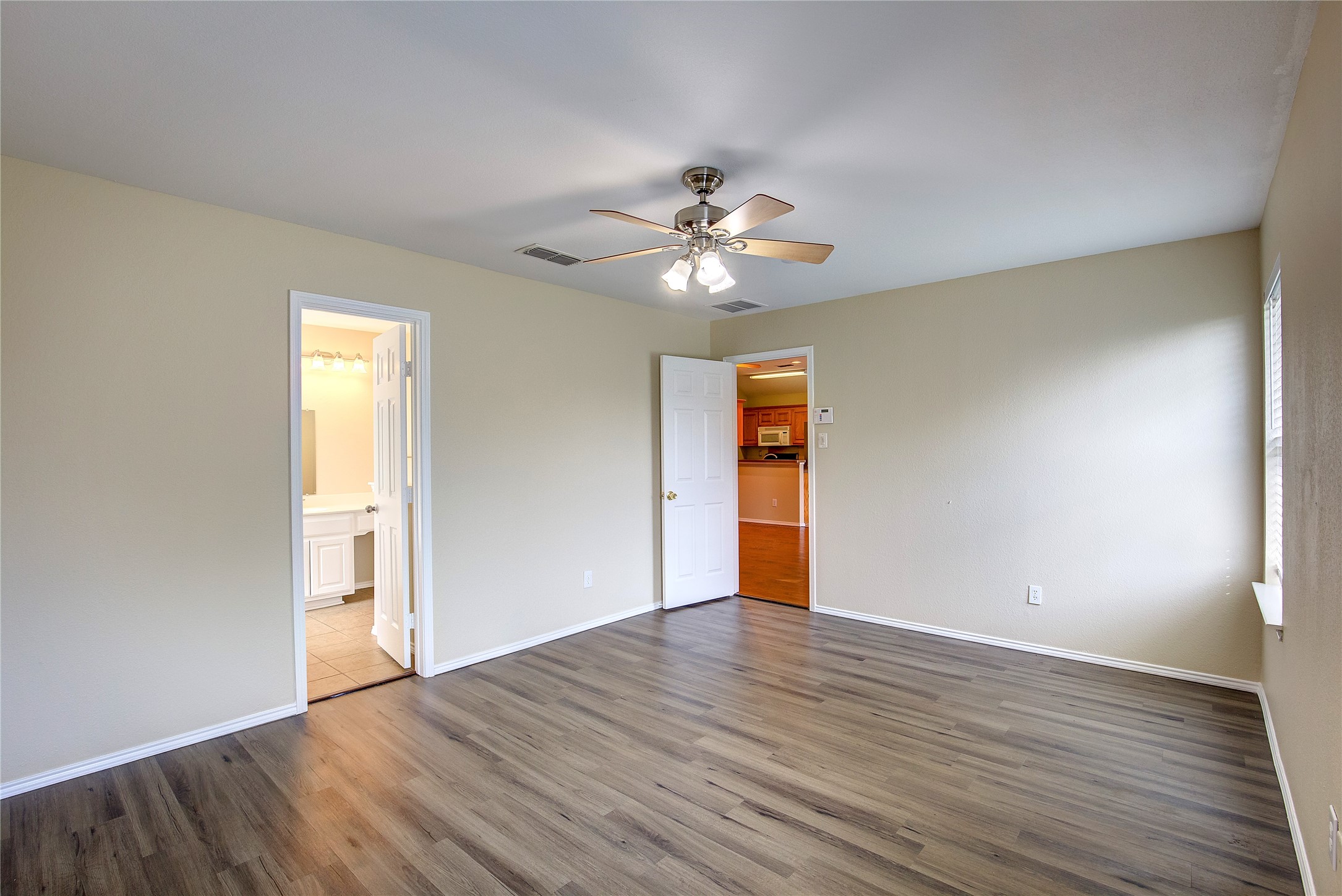 140 Flyaway Lane Fort Worth TX 76120