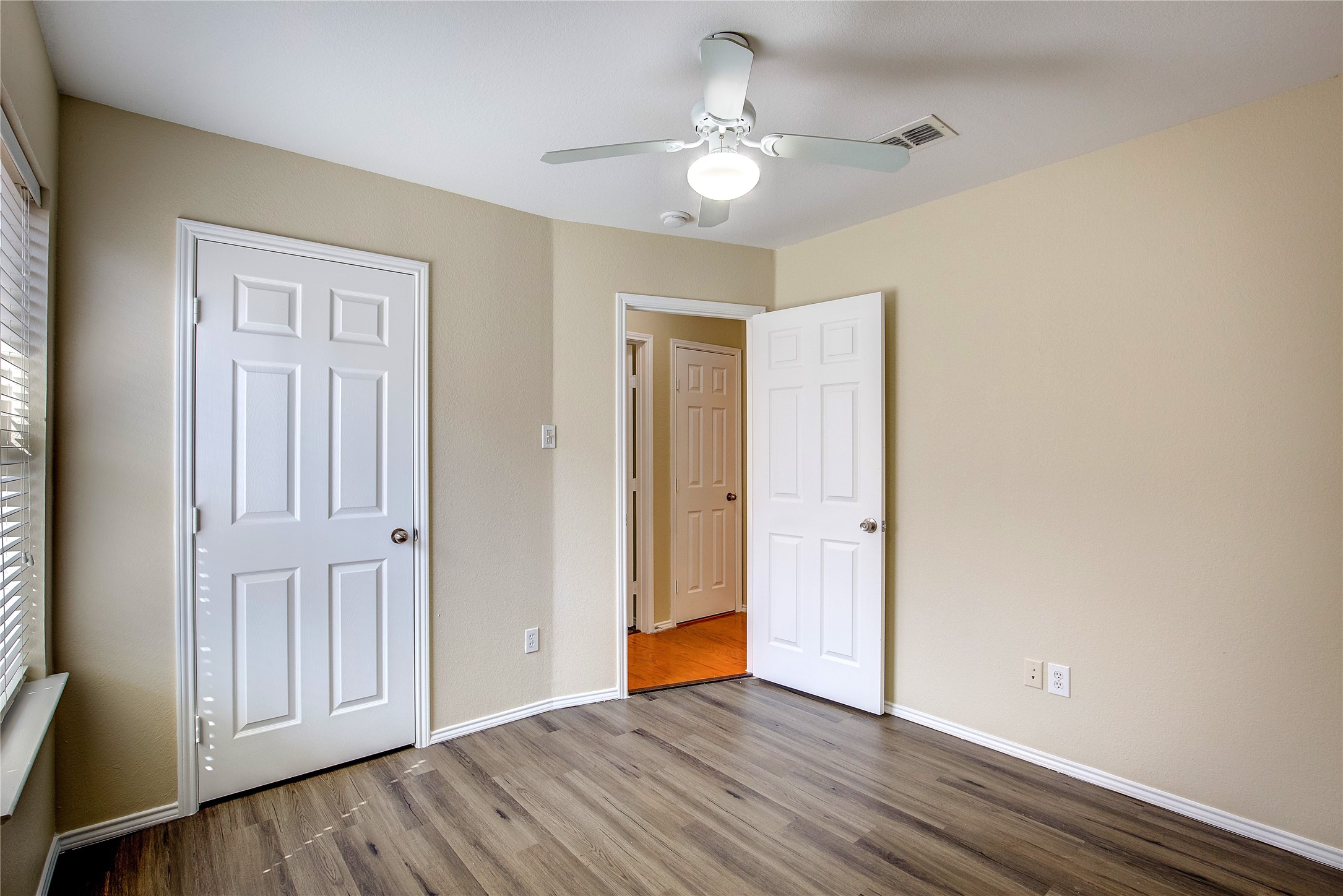 140 Flyaway Lane Fort Worth TX 76120