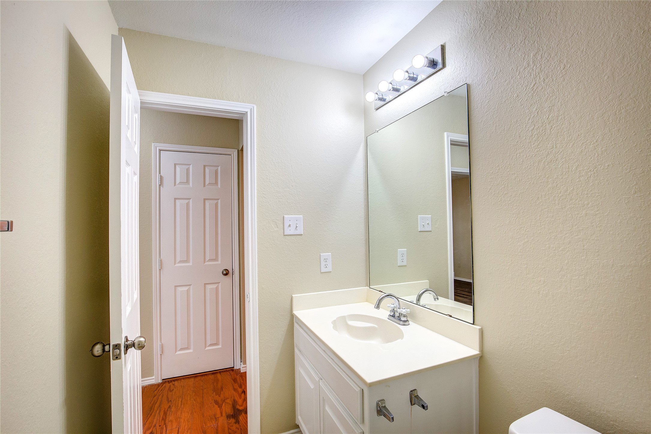 140 Flyaway Lane Fort Worth TX 76120