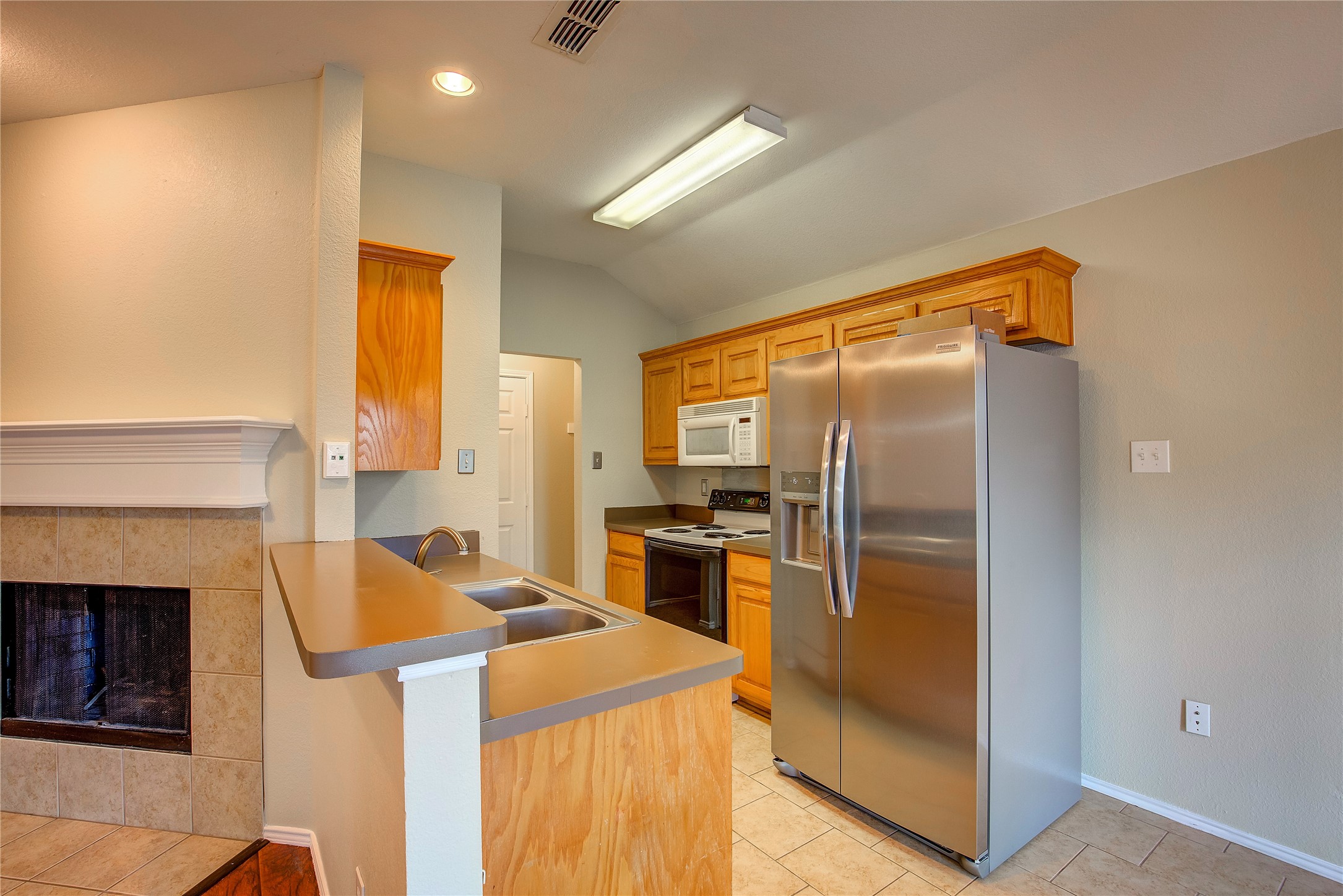 140 Flyaway Lane Fort Worth TX 76120
