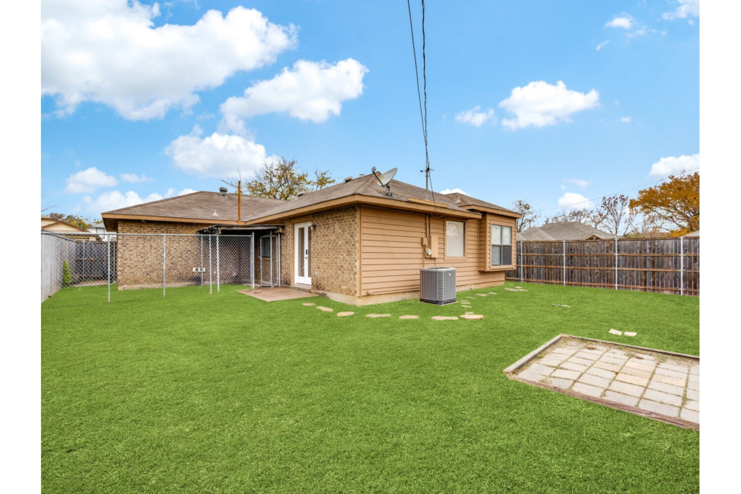 6501 Topaz Drive Arlington TX 76001