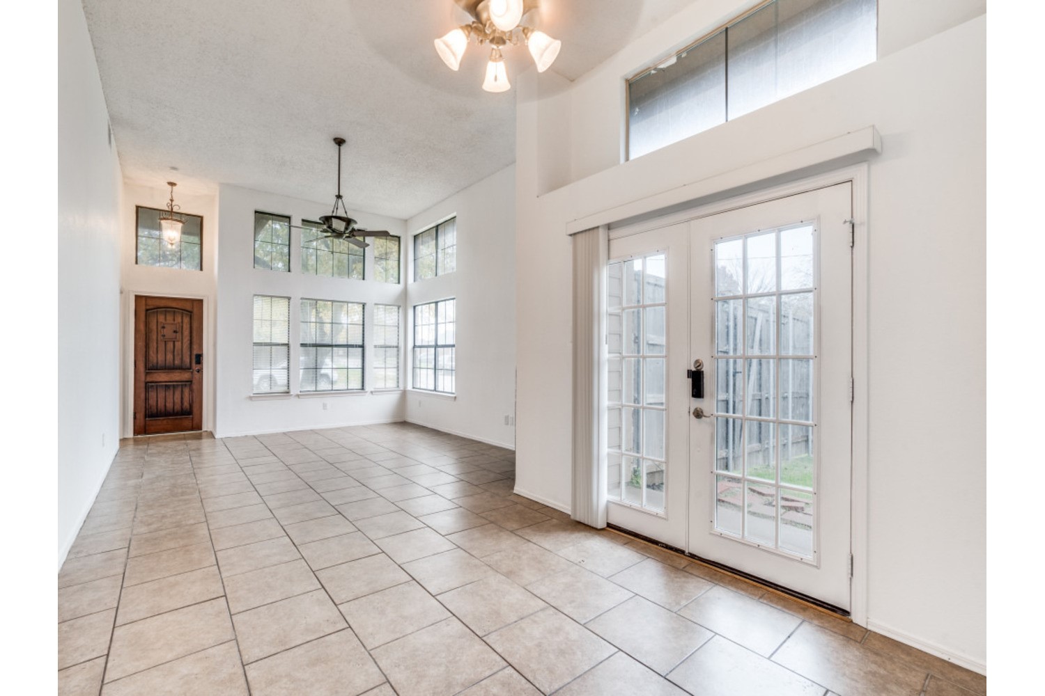 6501 Topaz Drive Arlington TX 76001