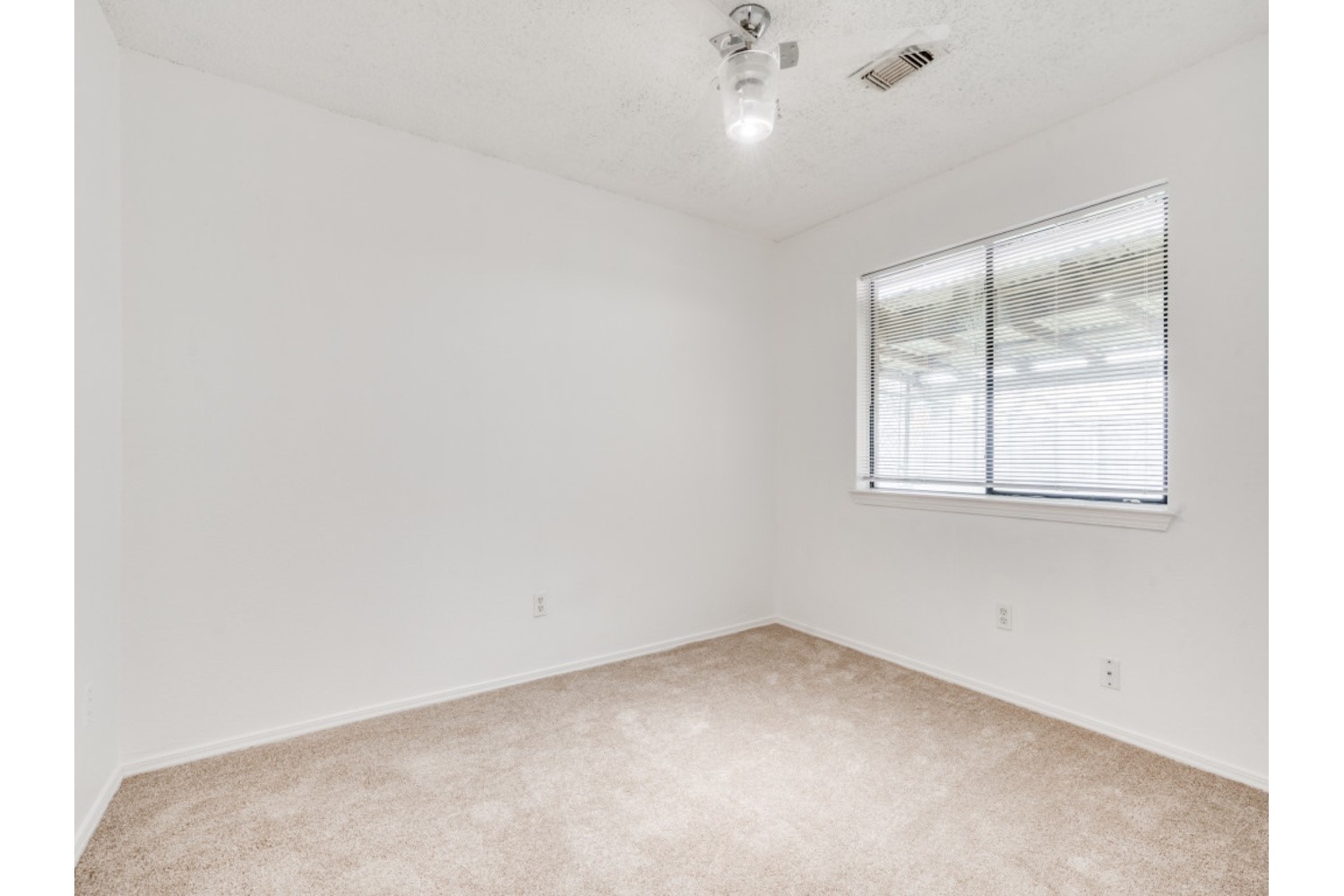 6501 Topaz Drive Arlington TX 76001