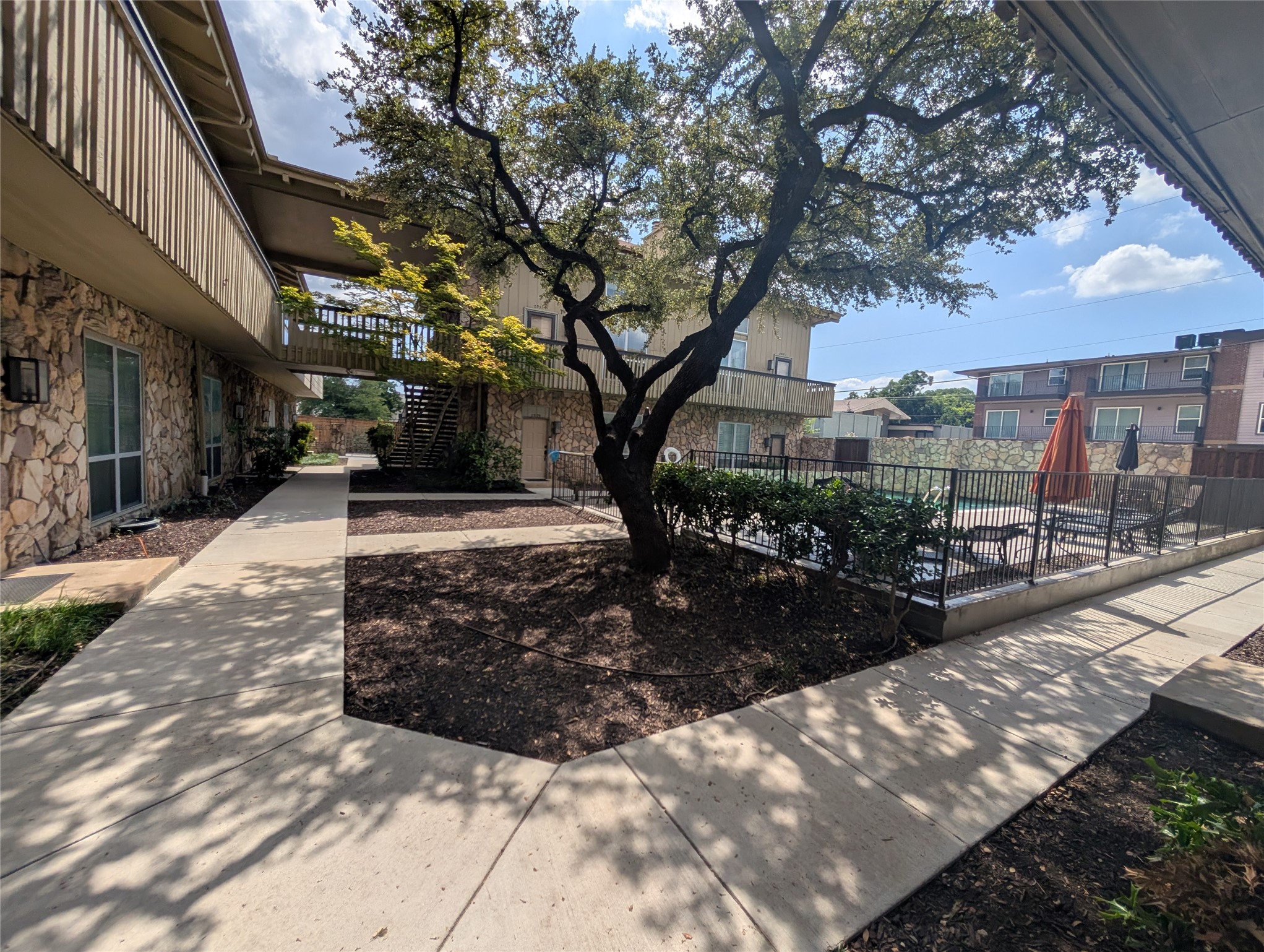 2923 Shelby Avenue Dallas TX 75219
