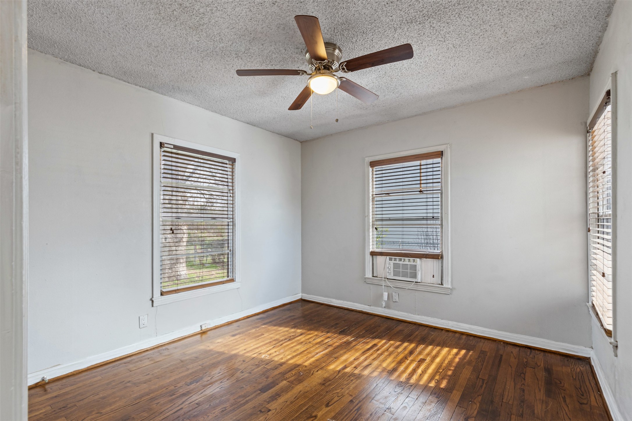 3721 Marks Place Fort Worth TX 76116