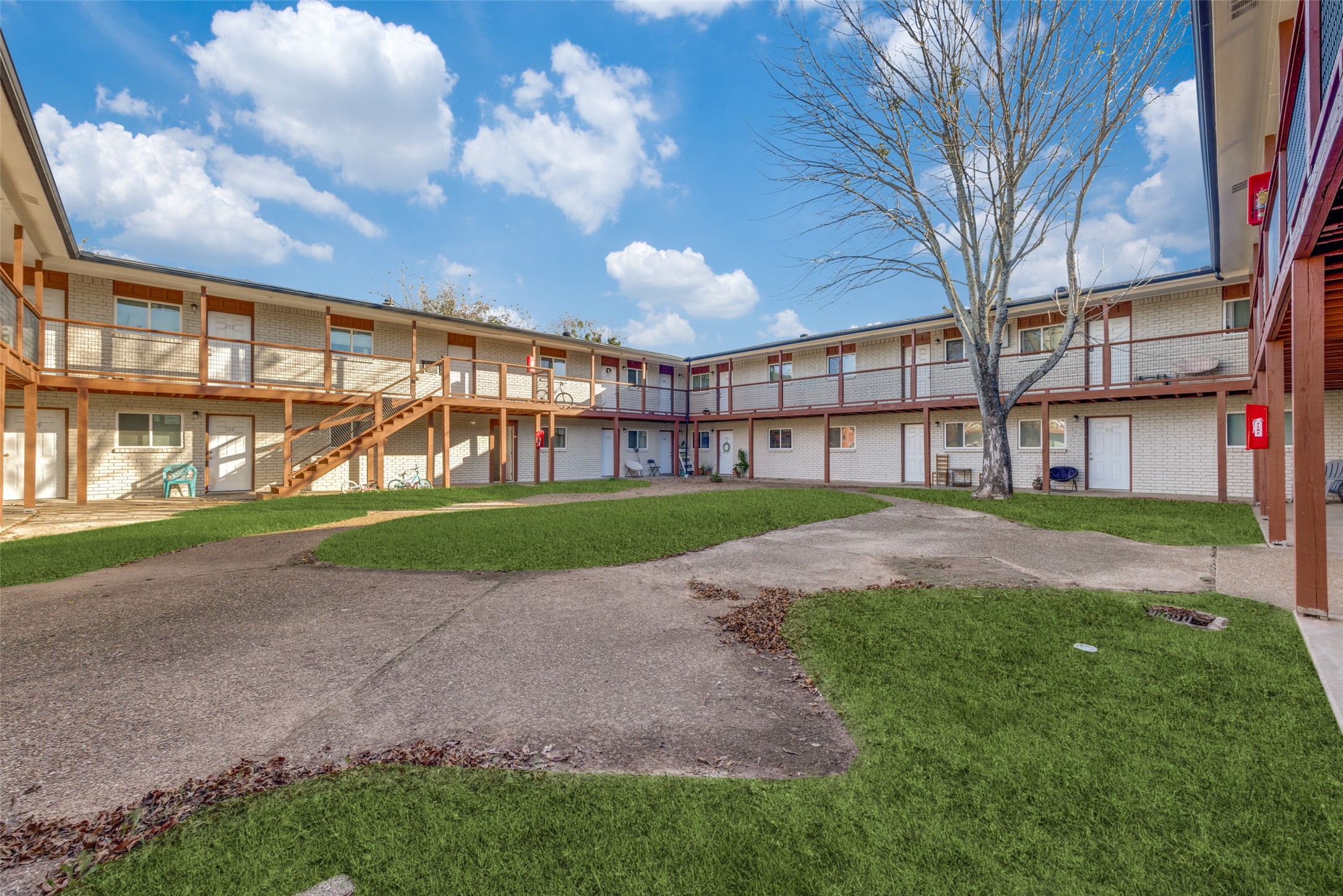 1001 W Elm Street Denison TX 75020