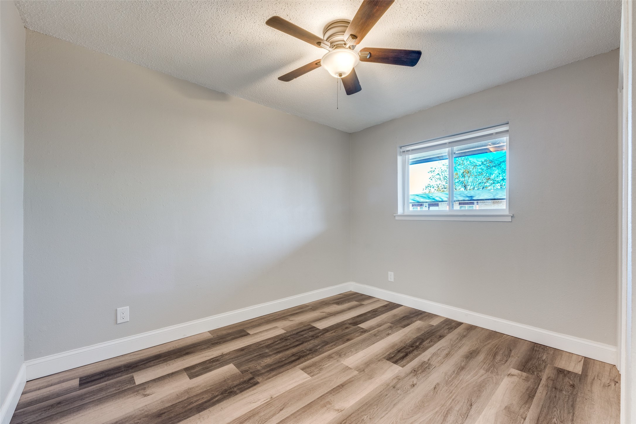 1001 W Elm Street Denison TX 75020