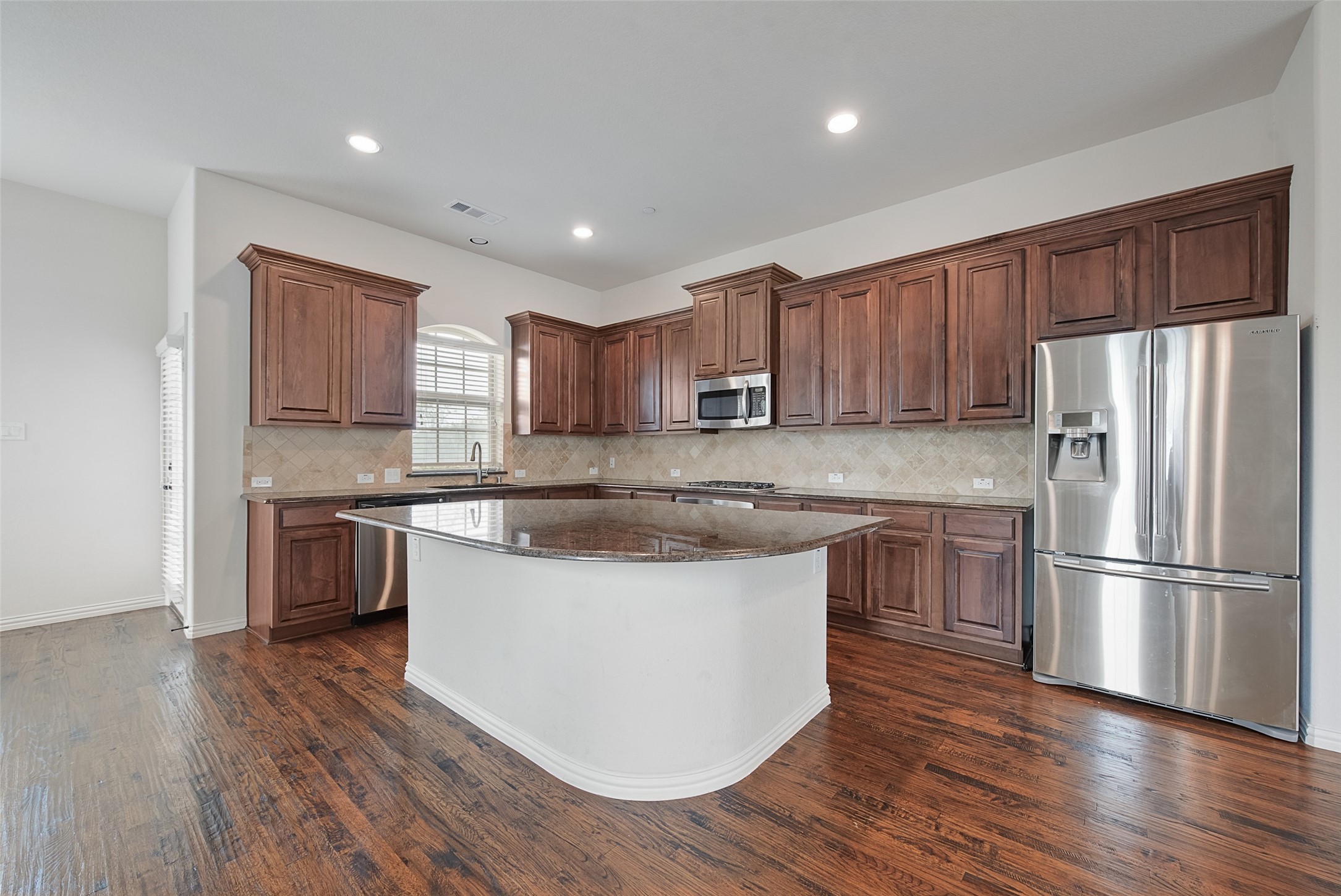 6491 Las Colinas Boulevard Irving TX 75039