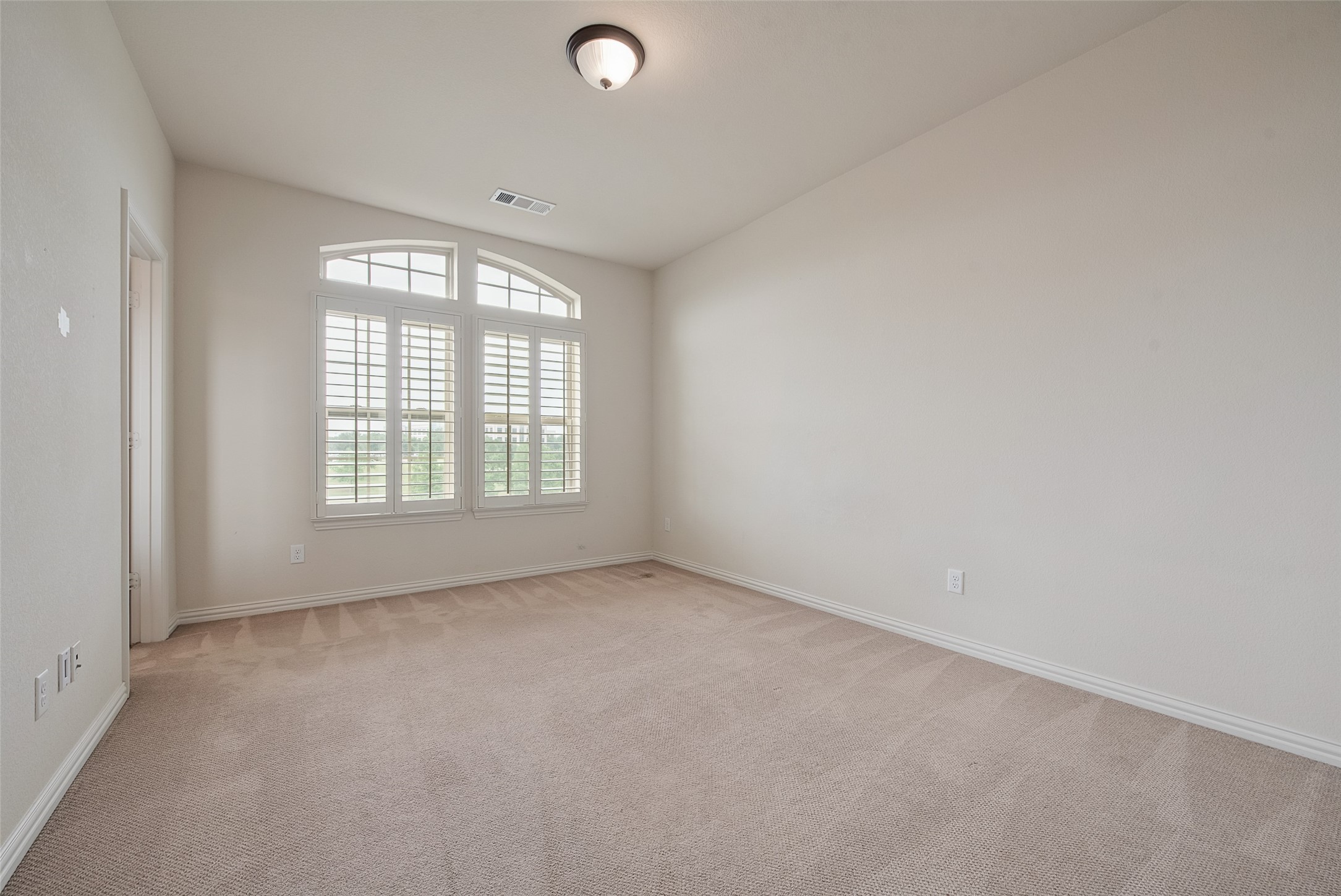 6491 Las Colinas Boulevard Irving TX 75039