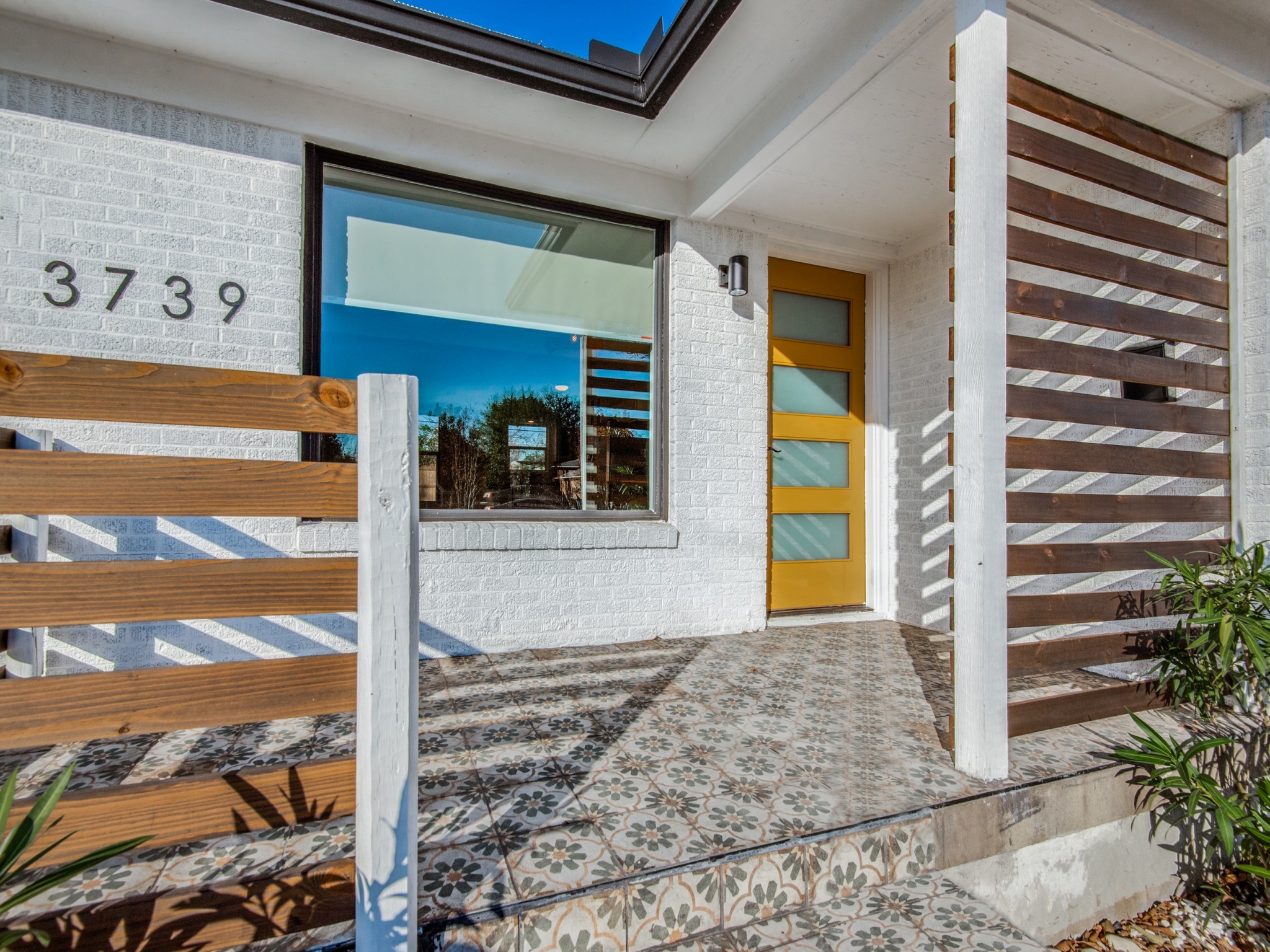 3739 Almazan Drive Dallas TX 75220