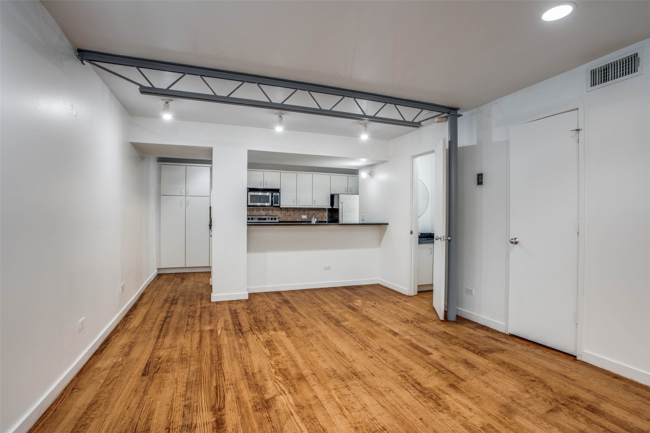 4231 Travis Street Dallas TX 75205
