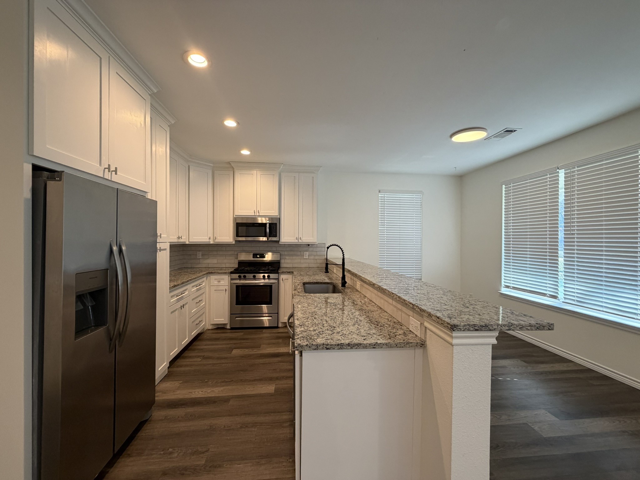 613 W Parnell Denison TX 75020