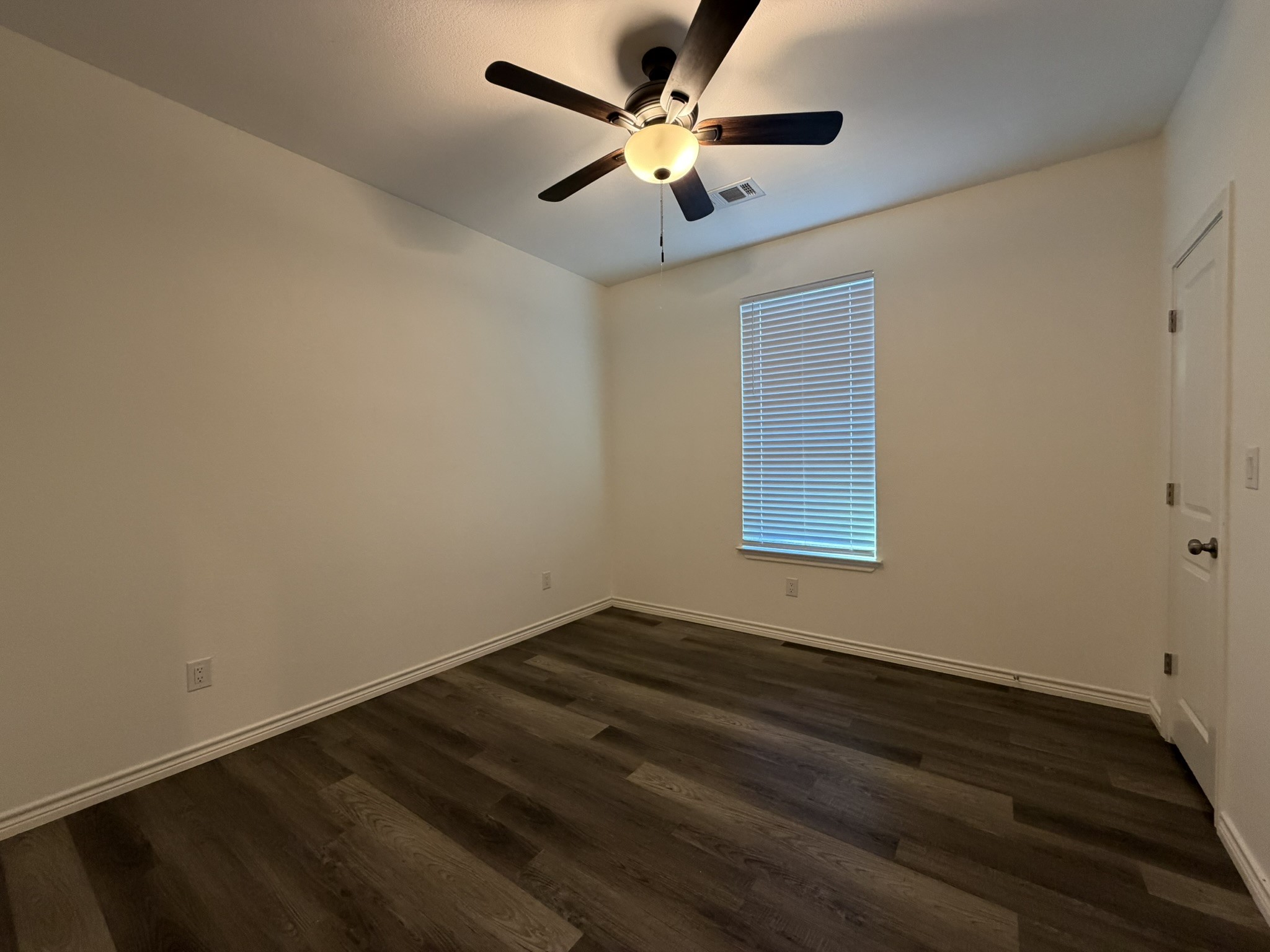 613 W Parnell Denison TX 75020