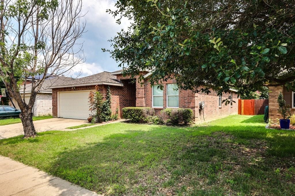 638 Silvertop Road Arlington TX 76002