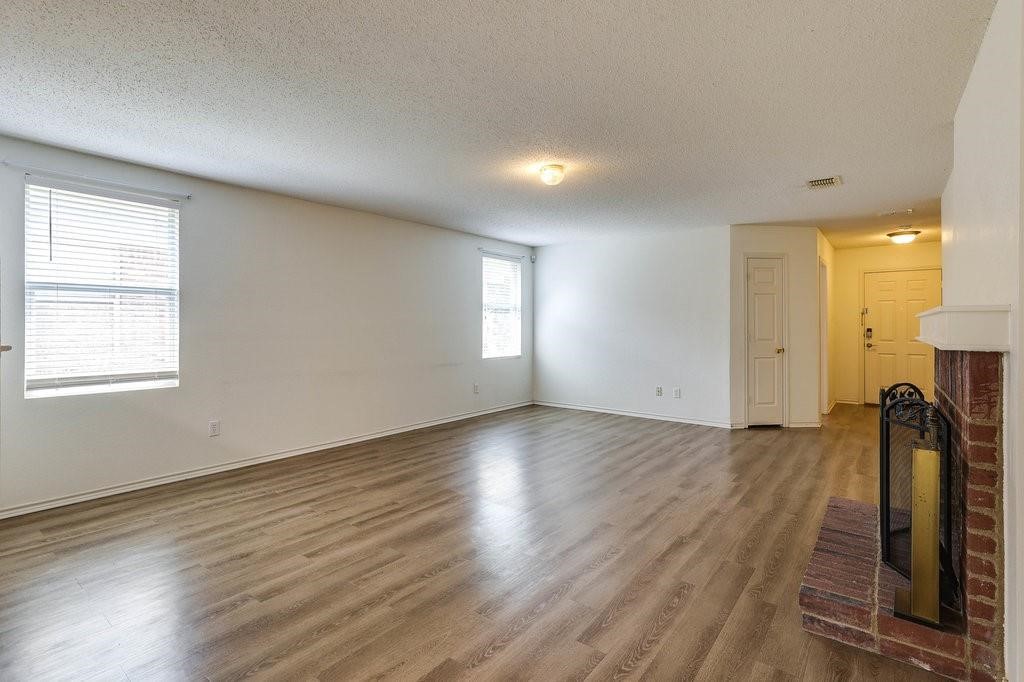 638 Silvertop Road Arlington TX 76002
