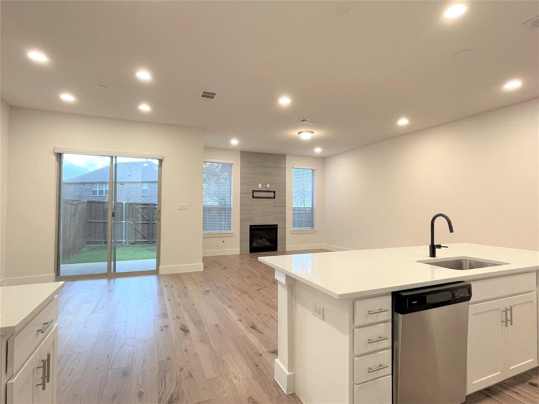 8242 Primrose Way Dallas TX 75252