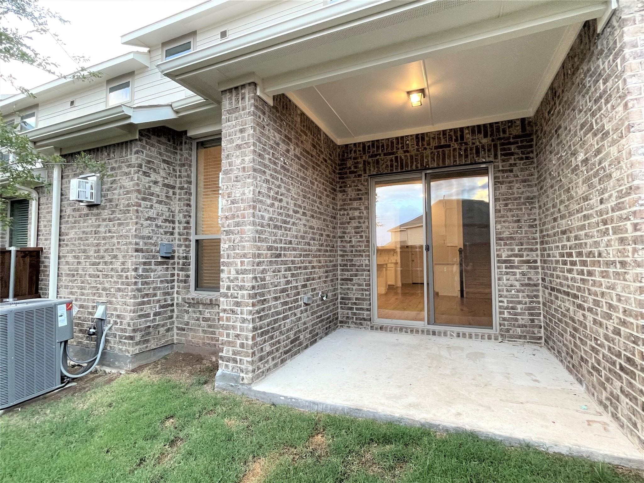 8242 Primrose Way Dallas TX 75252