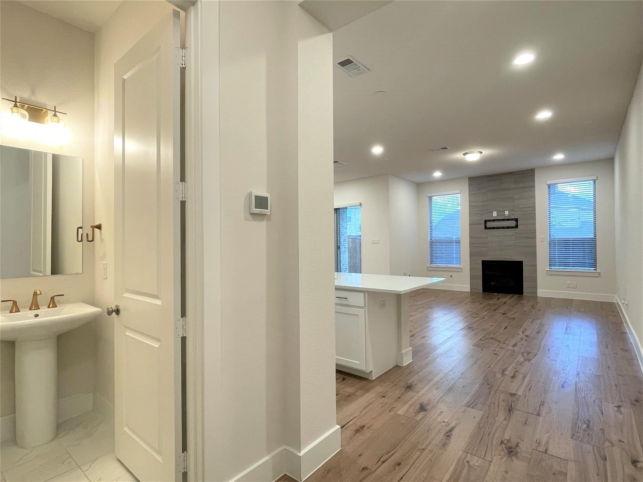 8242 Primrose Way Dallas TX 75252