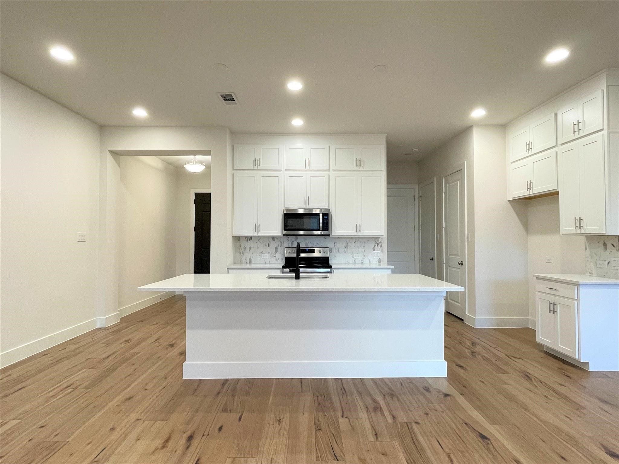 8242 Primrose Way Dallas TX 75252