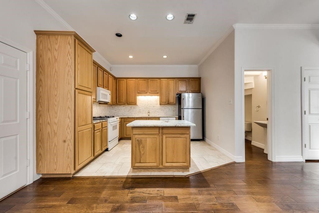5844 Oram Street Dallas TX 75206