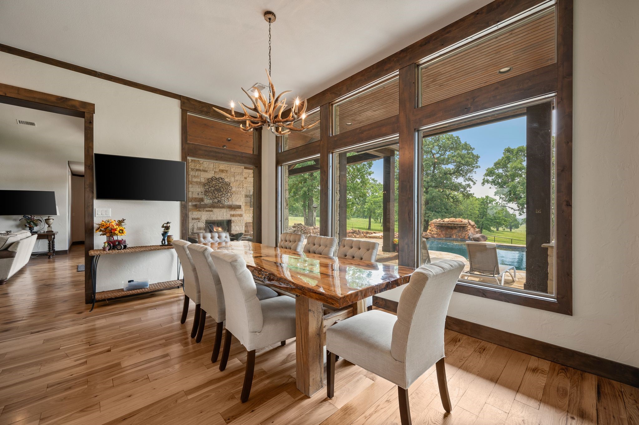 248 Howard Road Valley View TX 76272