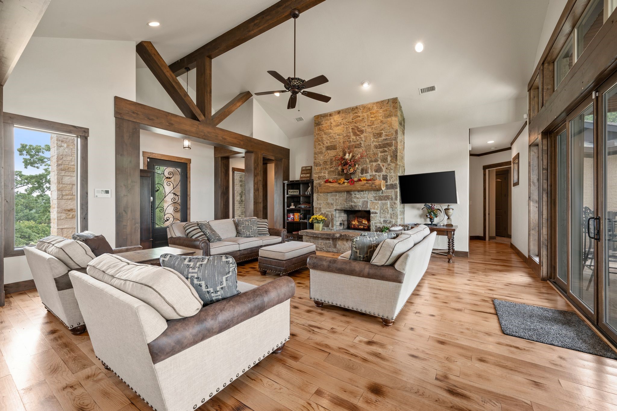 248 Howard Road Valley View TX 76272
