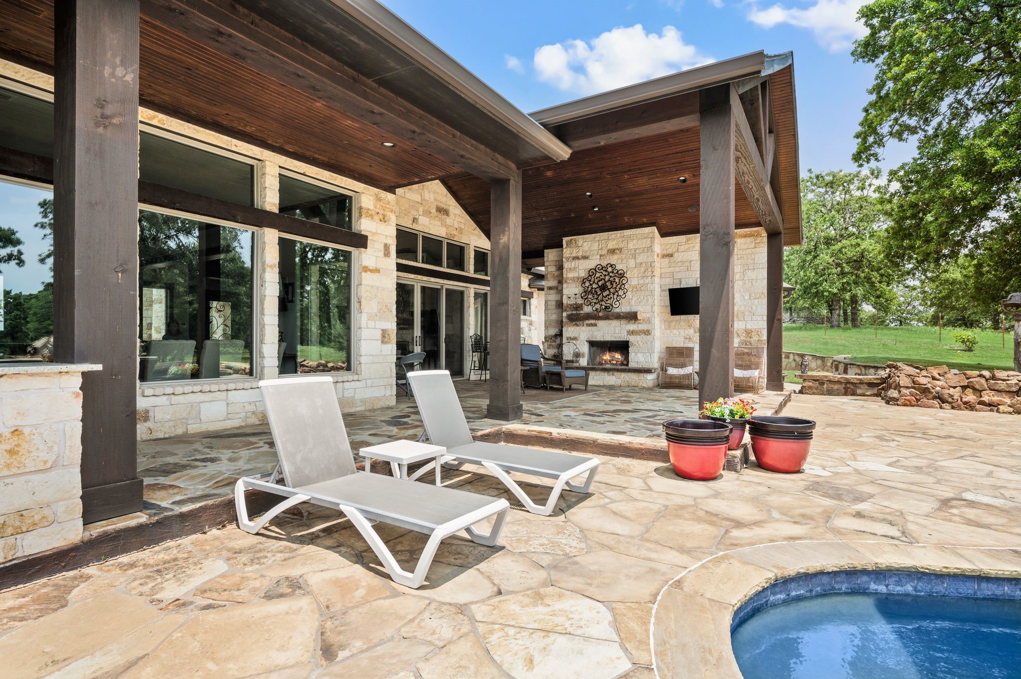 248 Howard Road Valley View TX 76272