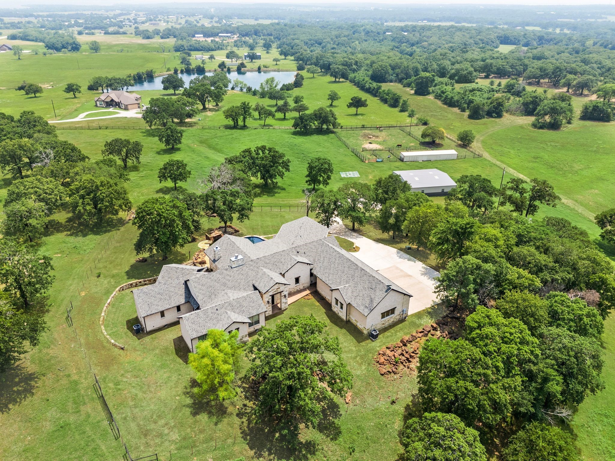 248 Howard Road Valley View TX 76272