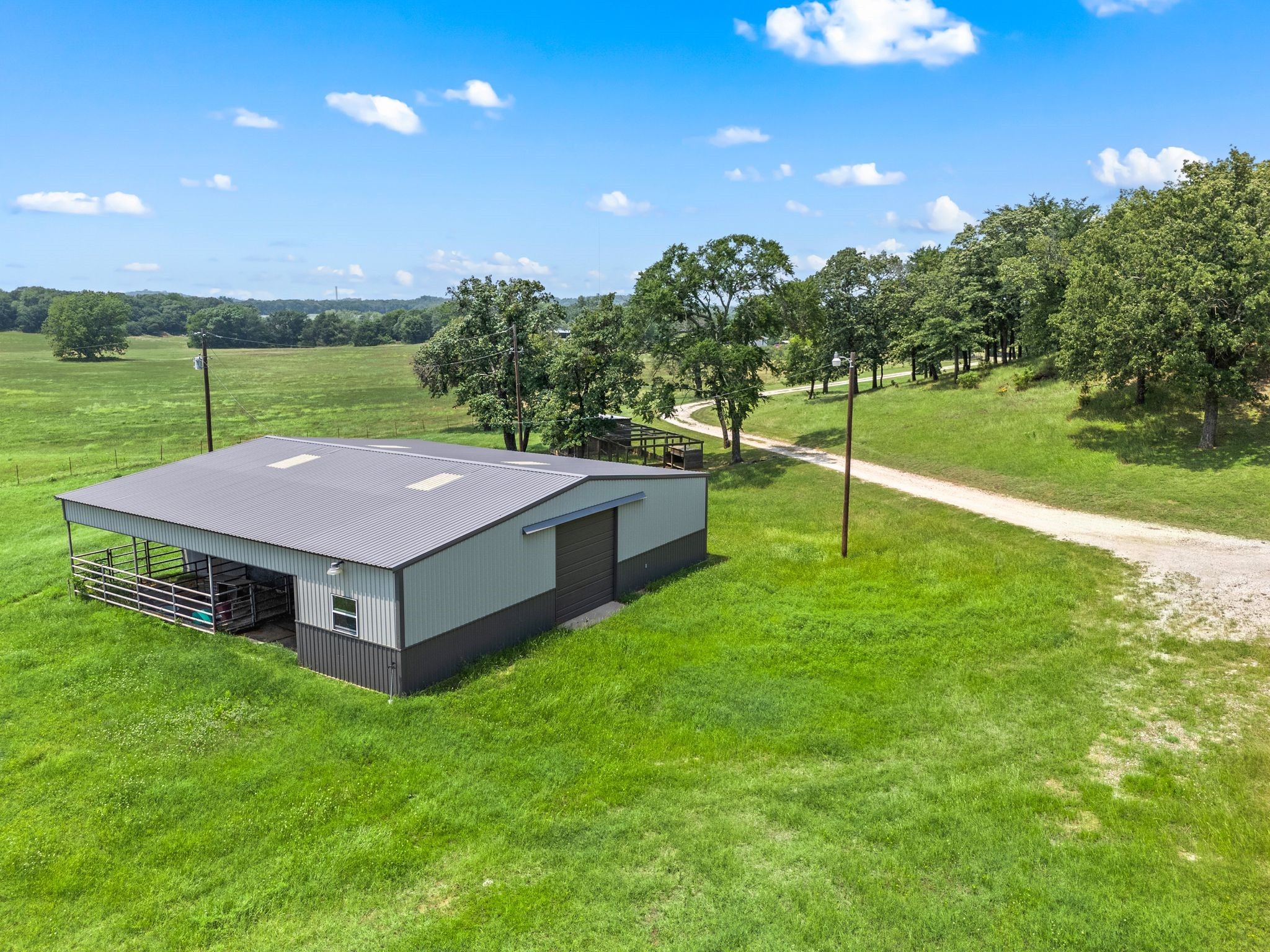 248 Howard Road Valley View TX 76272