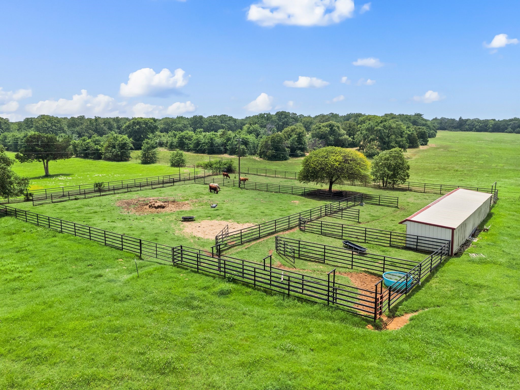 248 Howard Road Valley View TX 76272