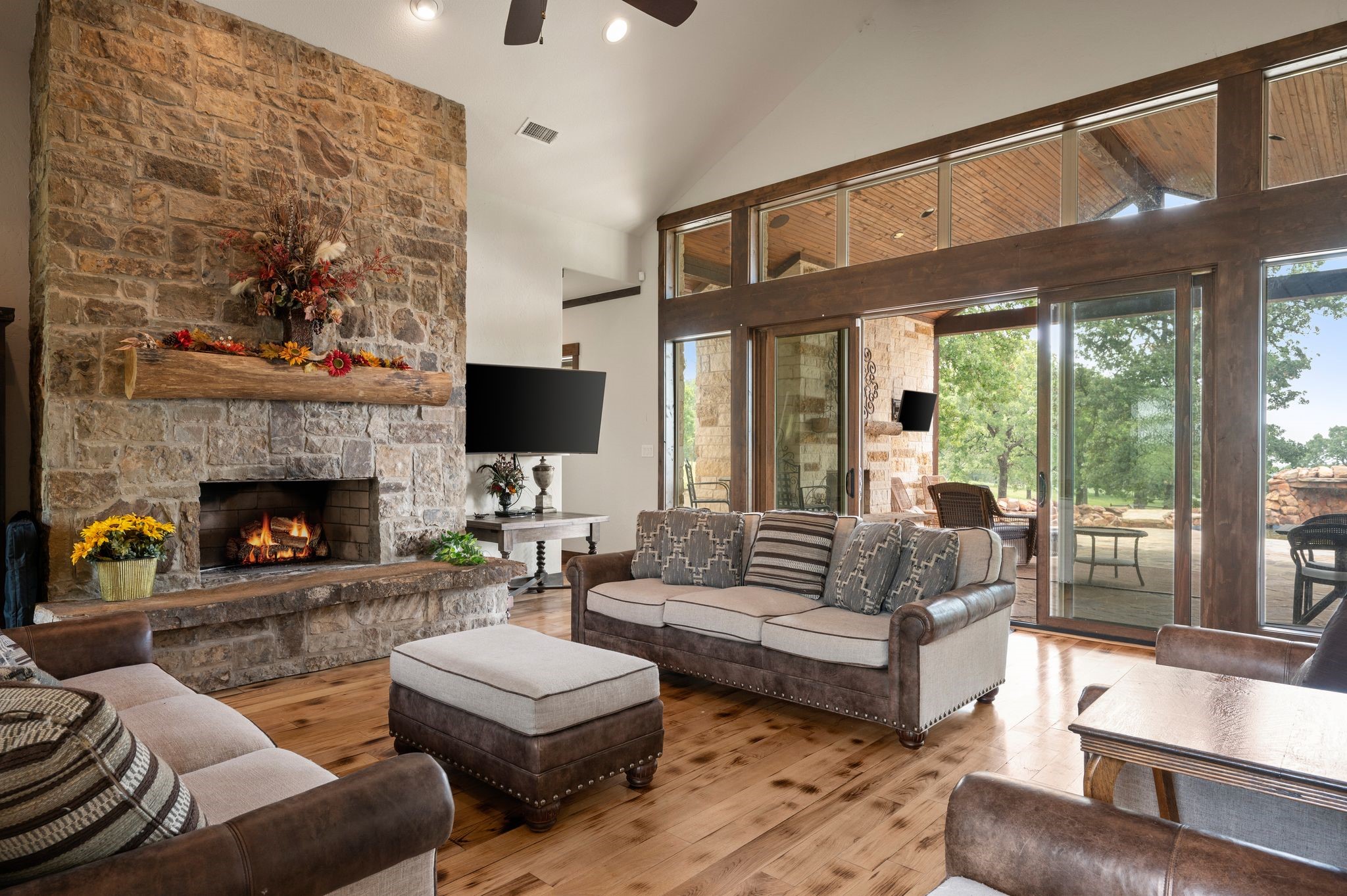 248 Howard Road Valley View TX 76272