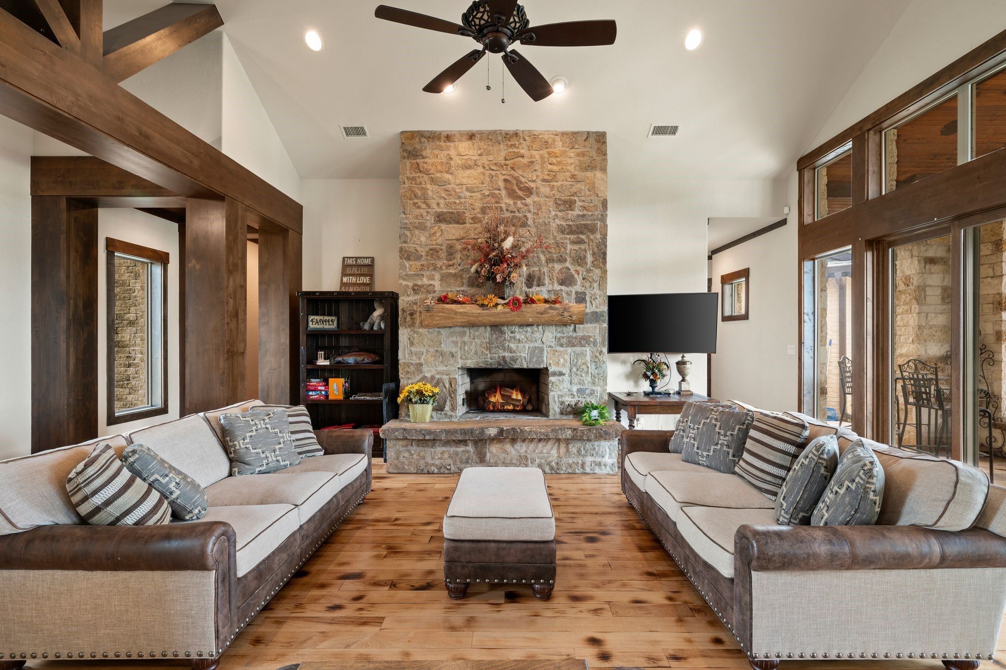 248 Howard Road Valley View TX 76272