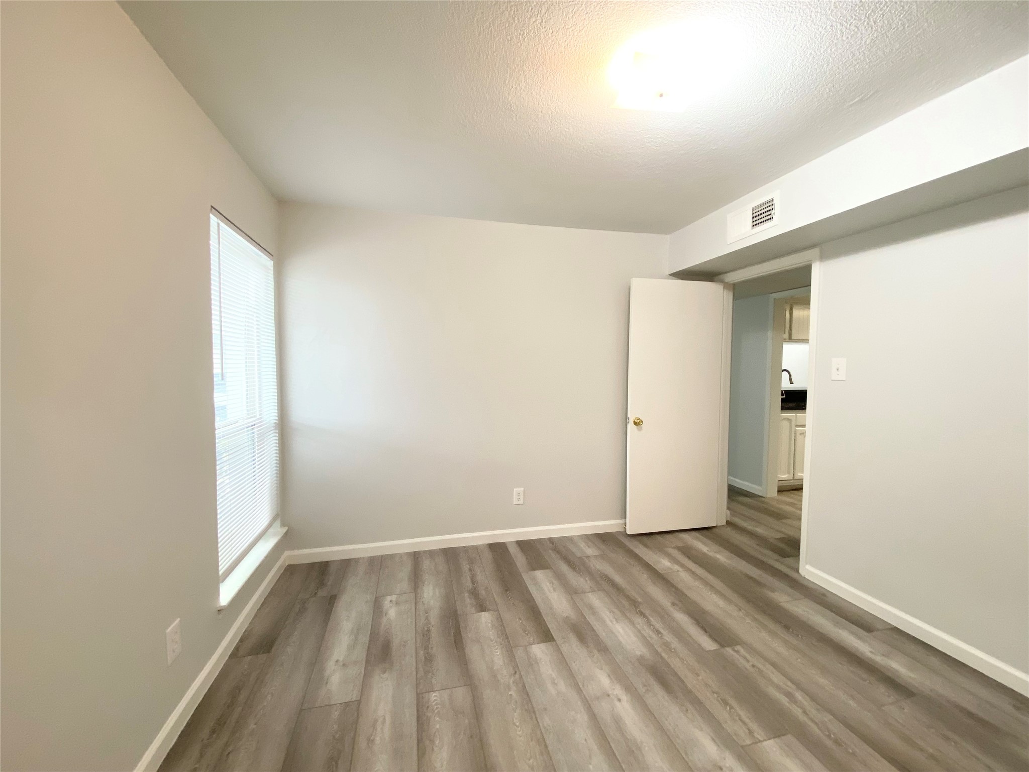 12816 Midway Road Dallas TX 75244