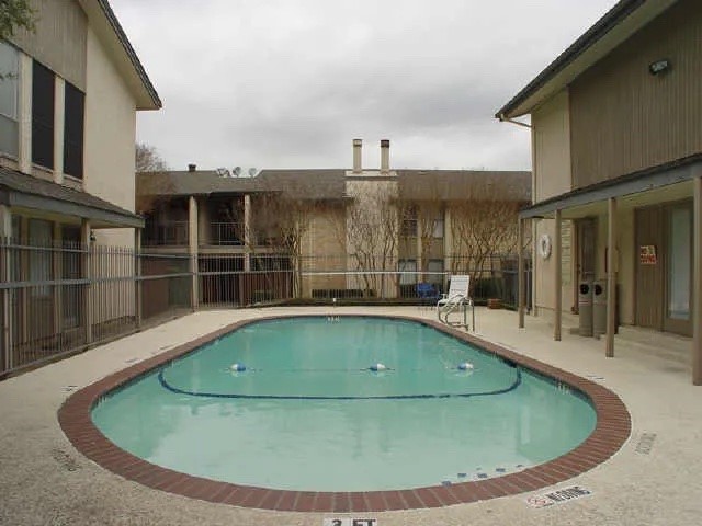 12816 Midway Road Dallas TX 75244