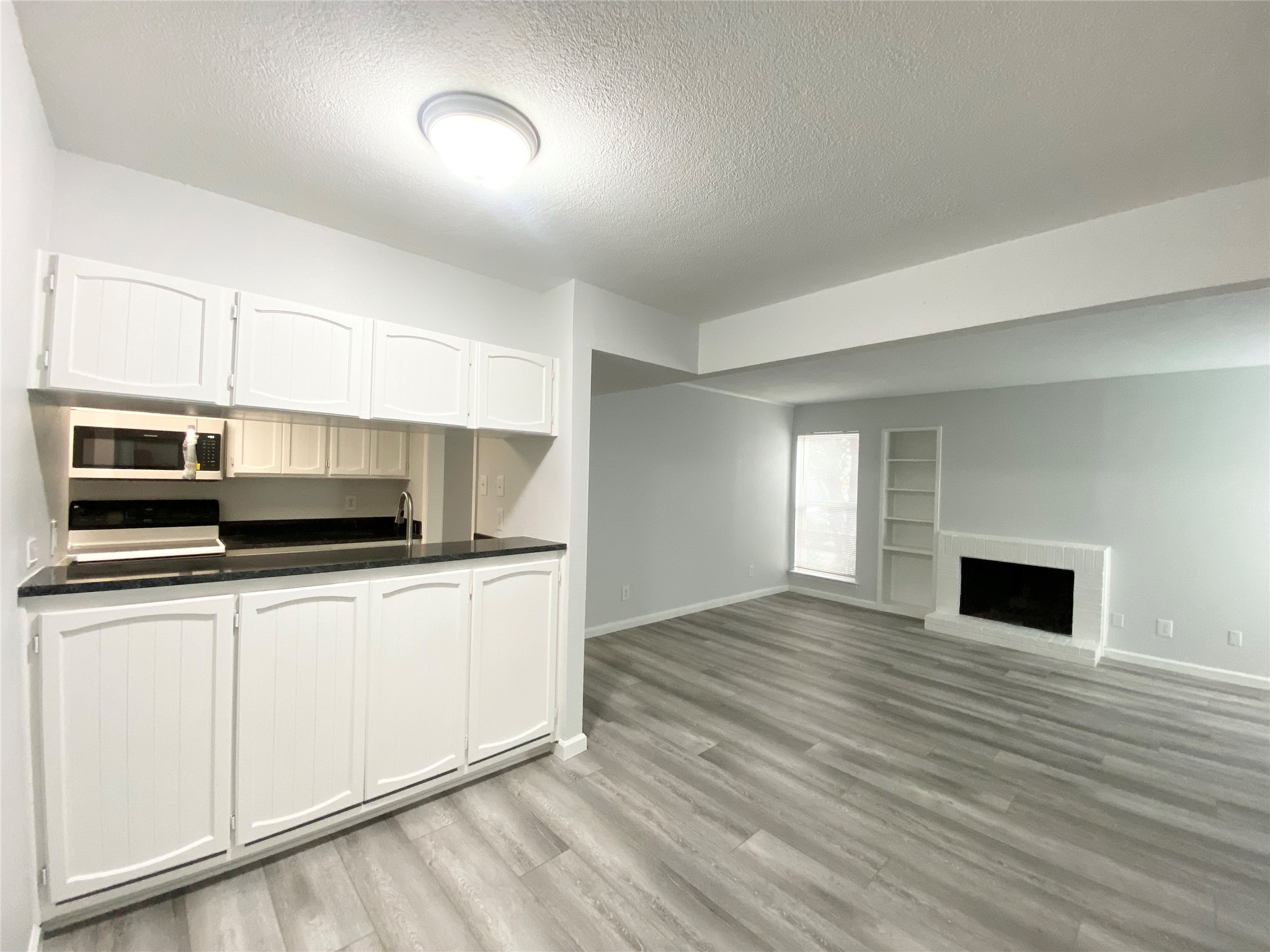 12816 Midway Road Dallas TX 75244