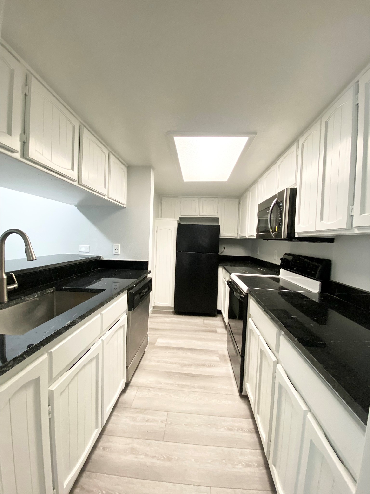 12816 Midway Road Dallas TX 75244